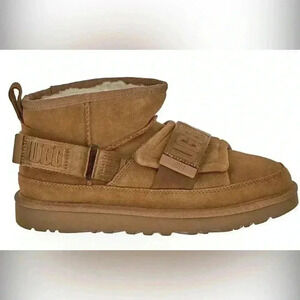 UGG Classic Ultra Mini Hybrid in Chestnut, size 8